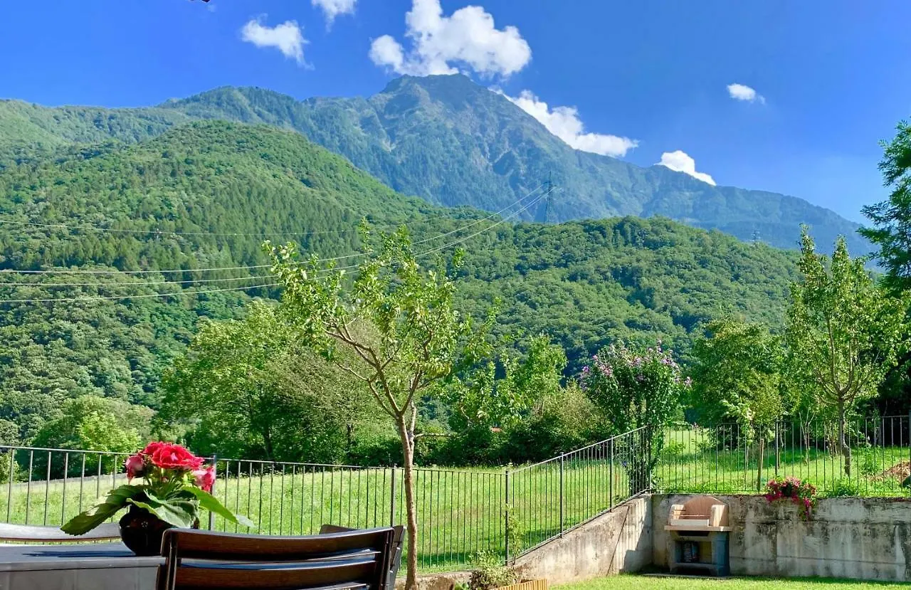 Strawberry House Villa Colico Holiday home