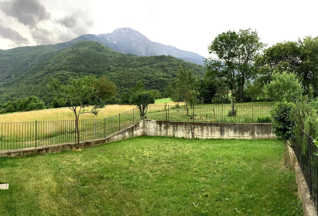 Strawberry House Villa Colico 0*,  Italy