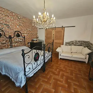  Apartment Ground Floor- Pet Friendly Stay-private Garden-parking-lake View - Bike Friendly House
