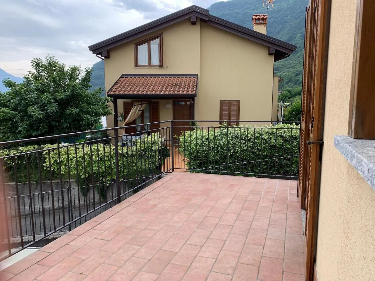 Strawberry House Villa Colico Holiday home
